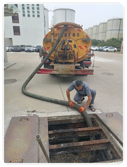 沿河隔油池清掏