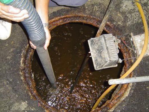 沿河隔油池清理