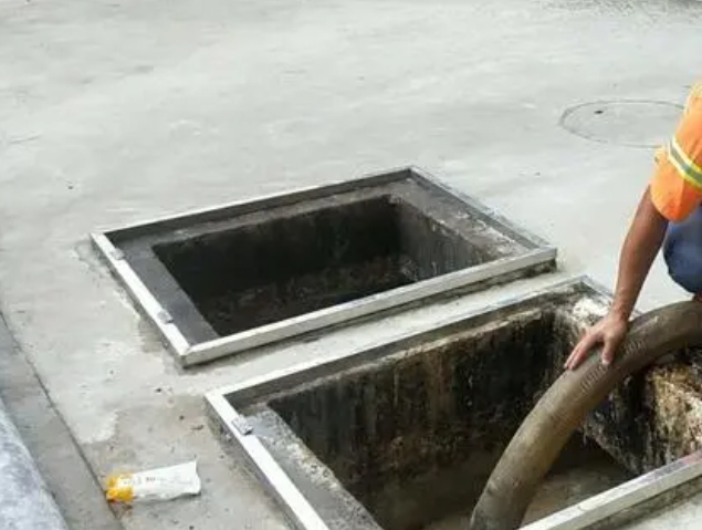 沿河化粪池清理